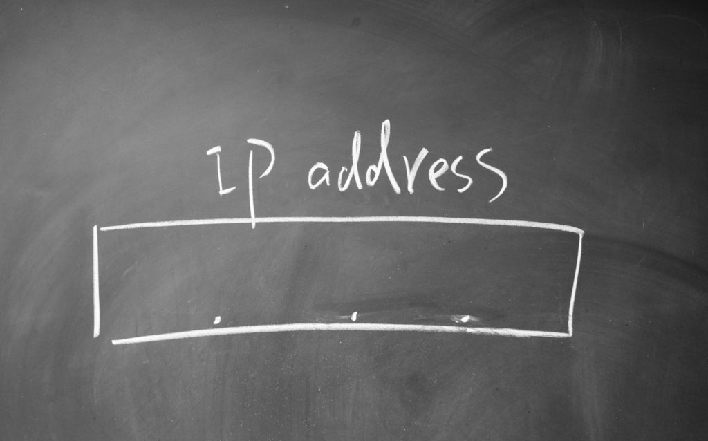 Campo para direcciones IPv4 en un pizarrón.