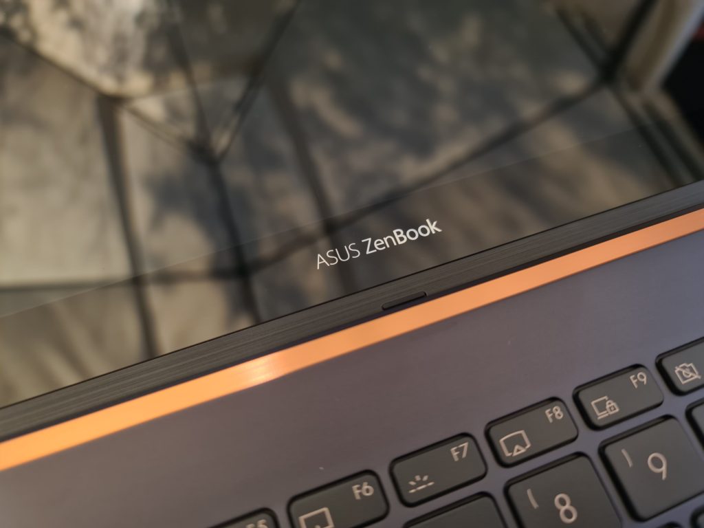 ASUS ZenBook Flip S foto 20