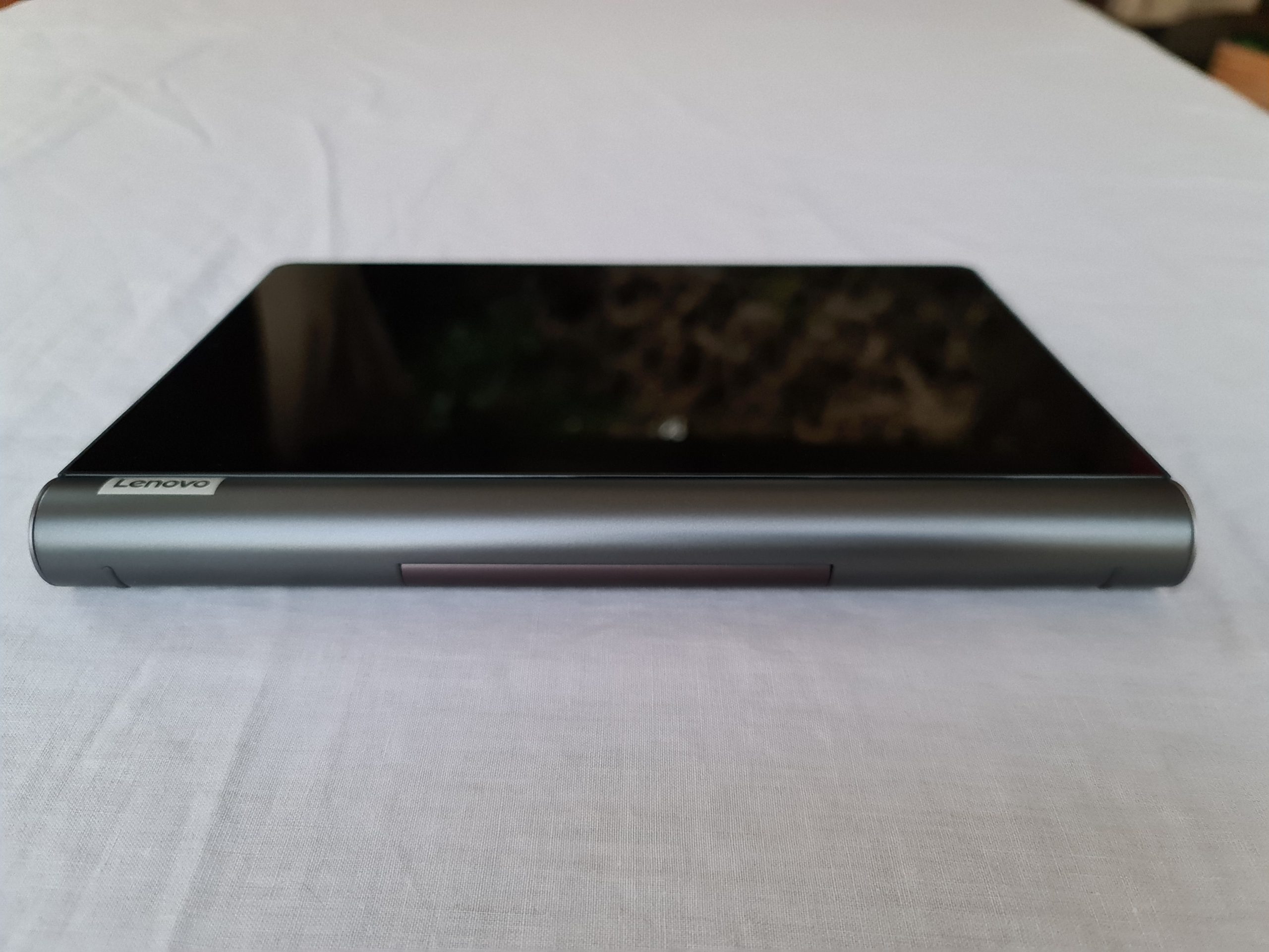 Lenovo Yoga Smart Tab Imagen (10)