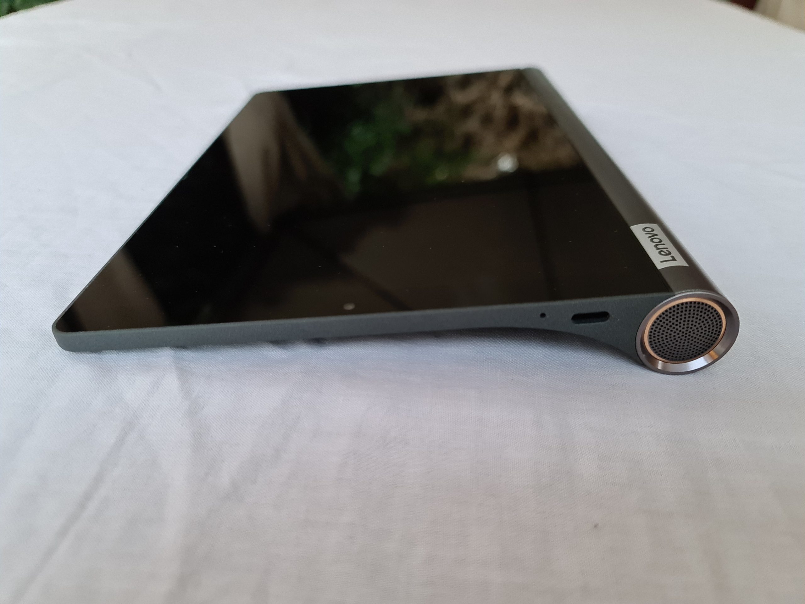 Lenovo Yoga Smart Tab Imagen (7)