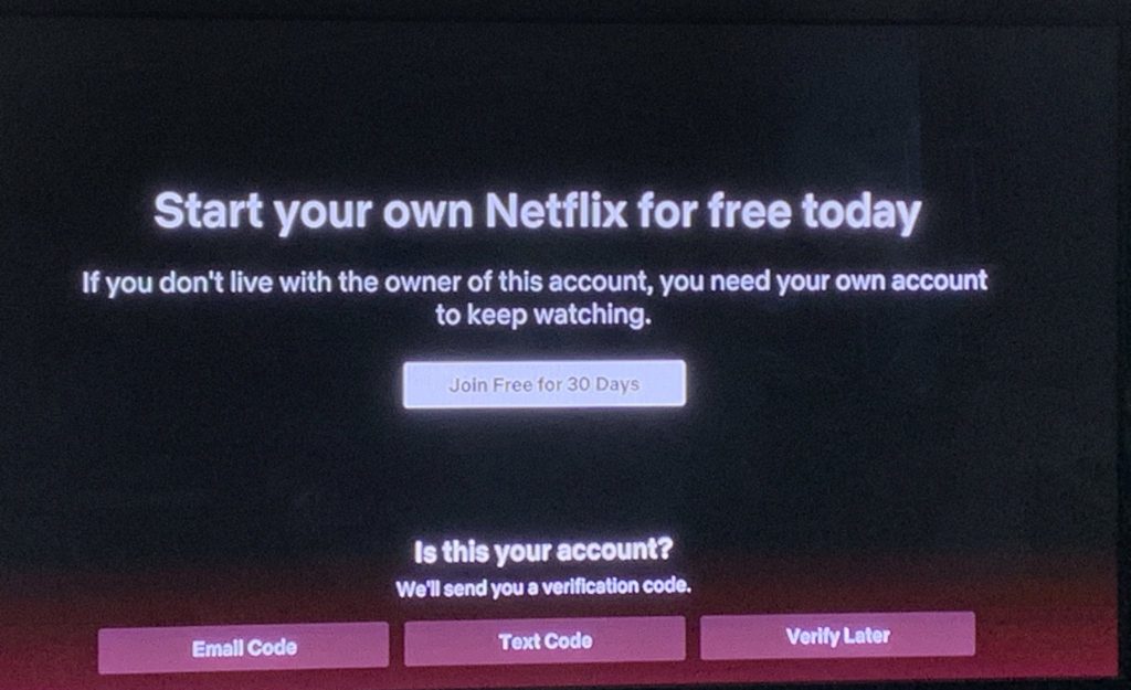 Parece que Netflix se aburrió de quienes comparten su cuenta y ha comenzado a bloquear el acceso en algunas cuentas