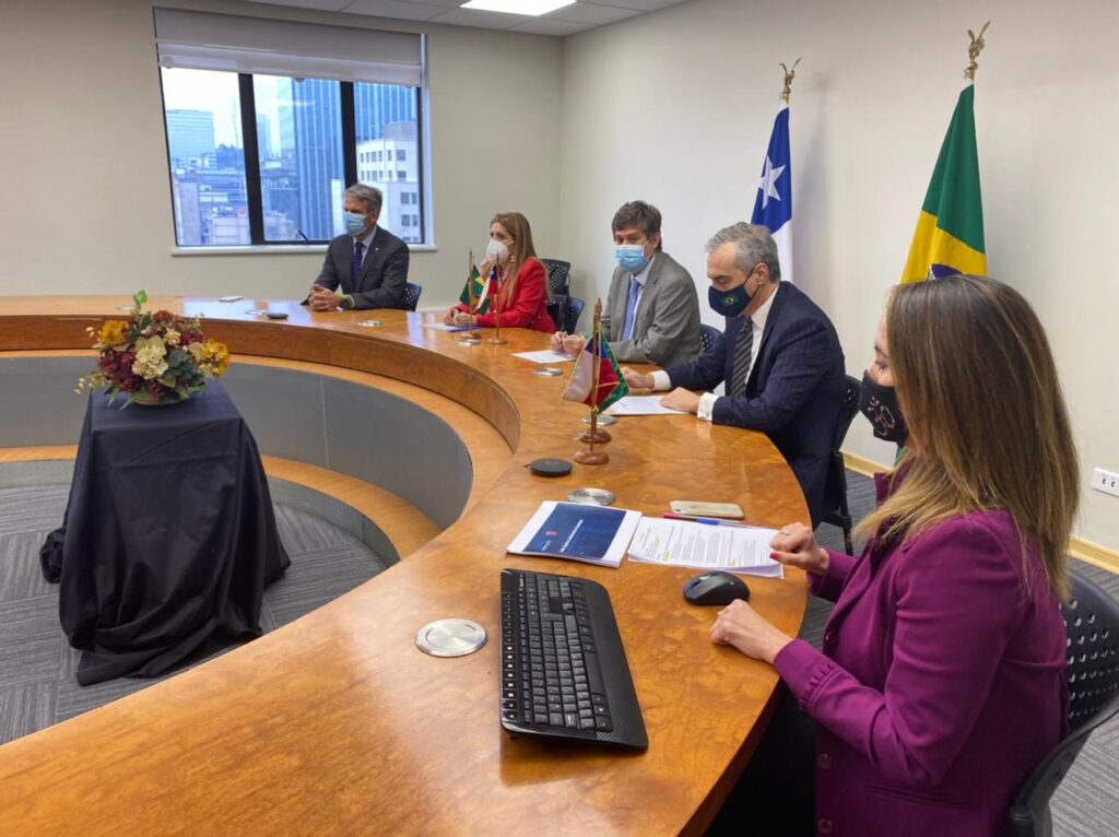 Brasil se une oficialmente al proyecto del cable submarino con Asia impulsado por Chile