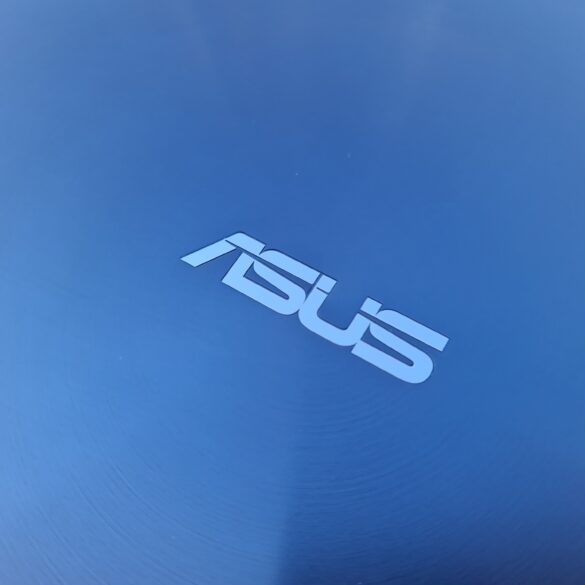 Fotos Asus ZenBook Pro Duo 15 OLED foto (18)