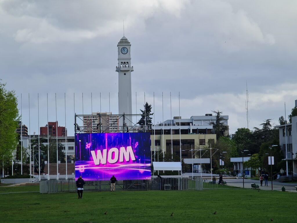 WOM presenta el primer Campus 5G del sur de Chile y lo hace en la Universidad de Concepción