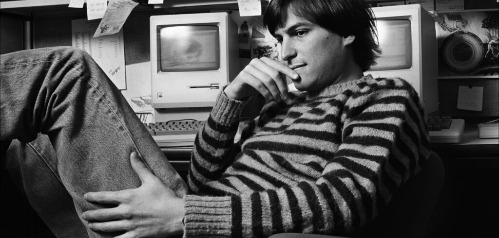 Apple homenajea a Steve Jobs en el décimo aniversario de su fallecimiento