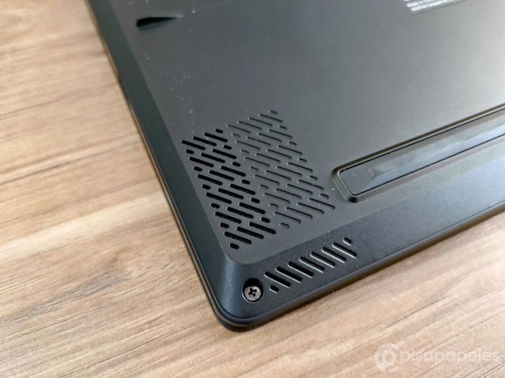 Asus ROG Zephyrus M16 foto 03