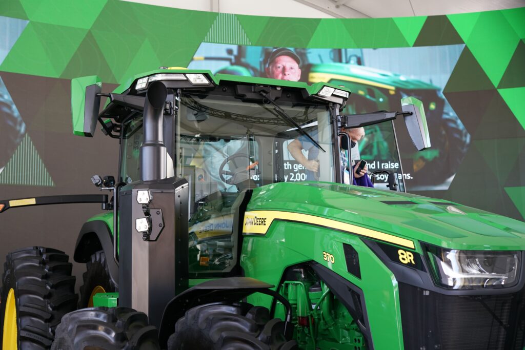 Tractor inteligente John Deere foto 2