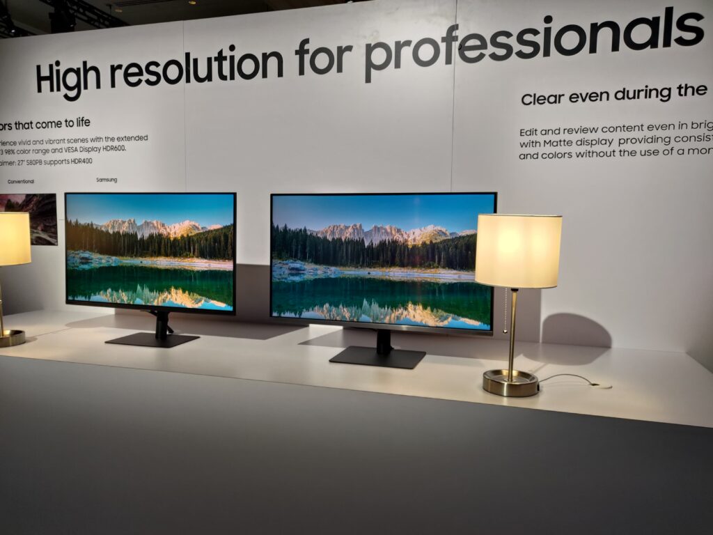 High Resolution Monitor S8 foto 1