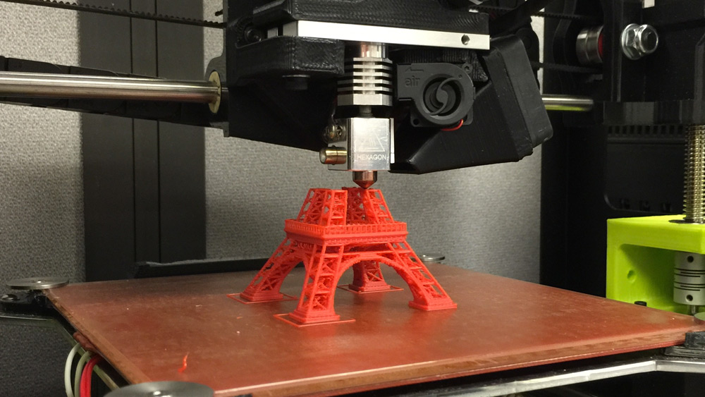 ¿Qué es y cómo funciona una impresora 3D?