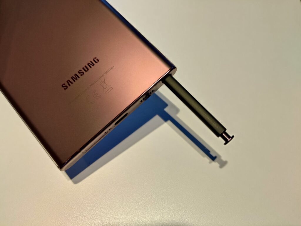 Nuevo rumor afirma que el próximo Samsung Galaxy Z Fold 4 incorporaría su propio S Pen