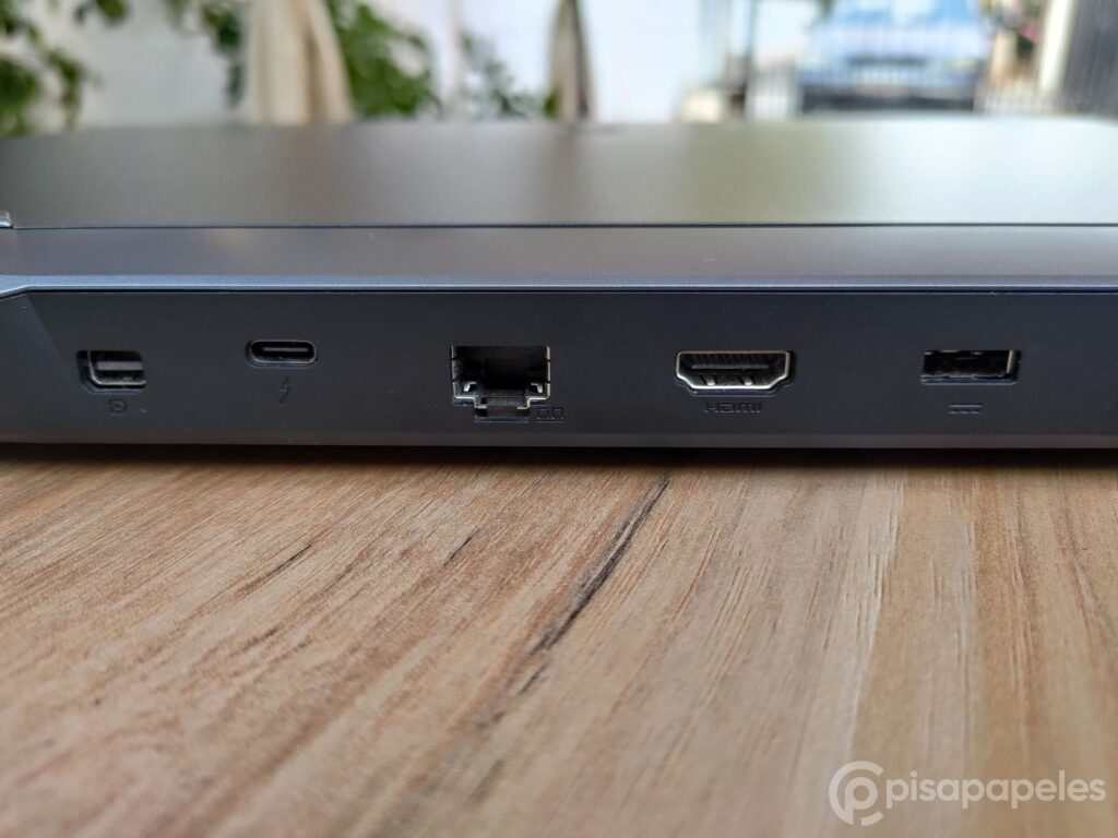 MSI Raider GE76 12UHS foto 02