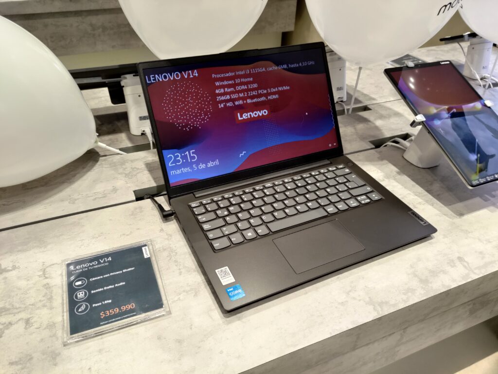 Rincón Lenovo en tienda Motorola foto 1