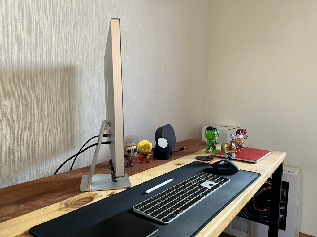 Apple Studio Display (2)