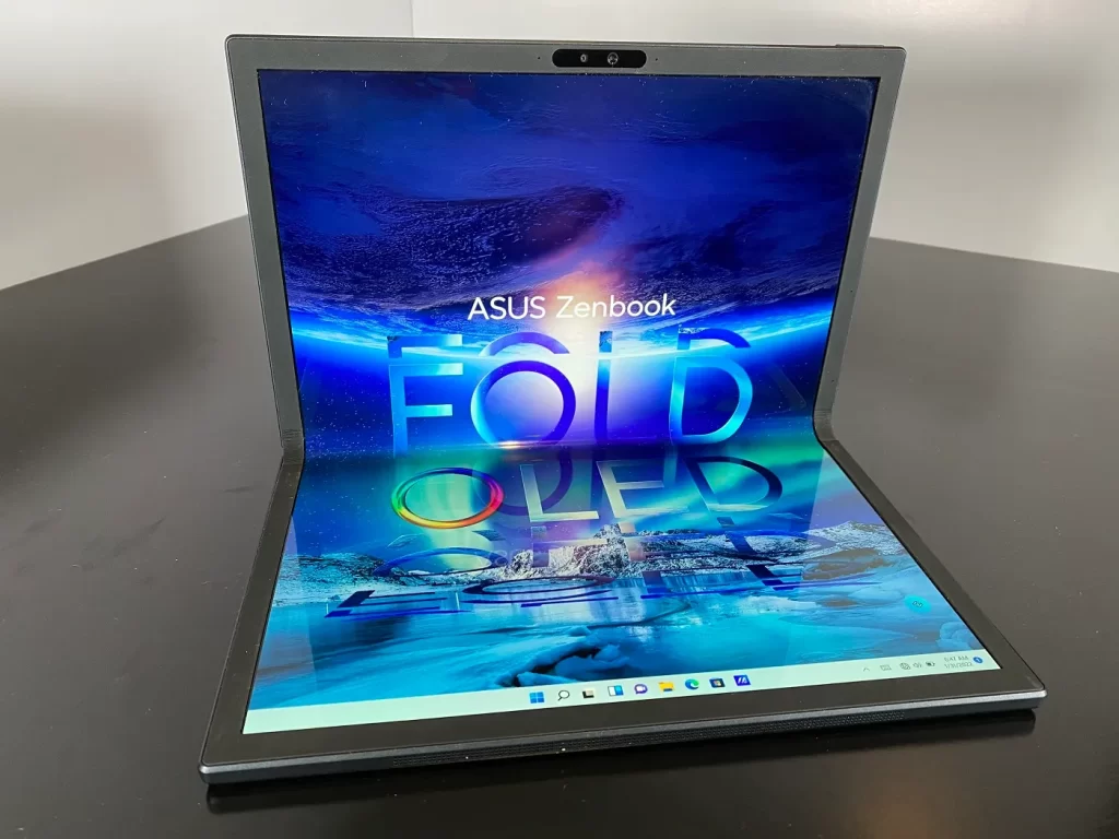 Zenbook 17 Fold OLED