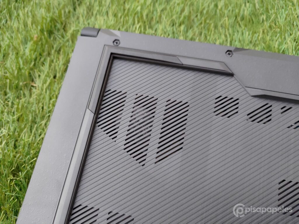 Asus TUF Dash F15 foto equipo 06