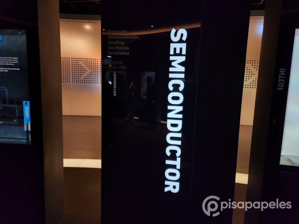 Samsung semiconductor