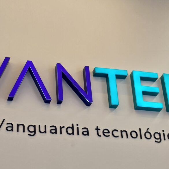 Vantek Logo Foto portada