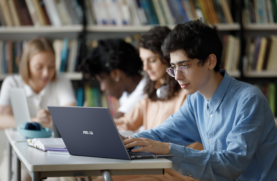 Asus presenta sus nuevas ExpertBook B1 #CES2023