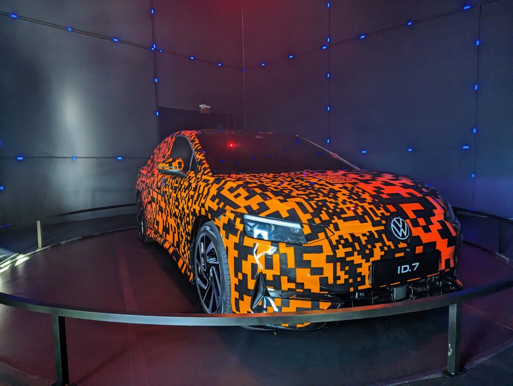 El show de luces para presentar al Volkswagen ID.7 en #CES2023