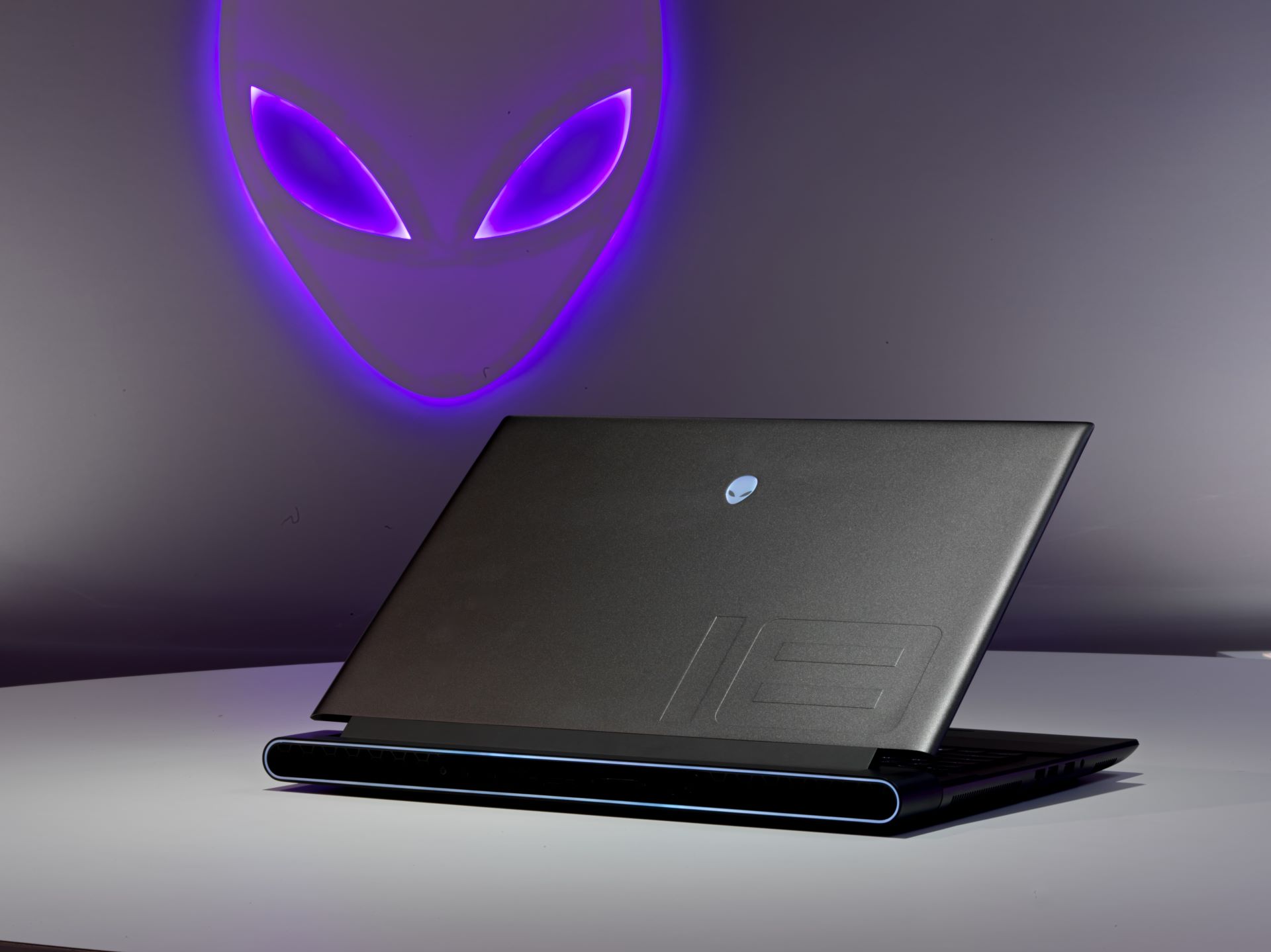 Alienware m18 foto 1