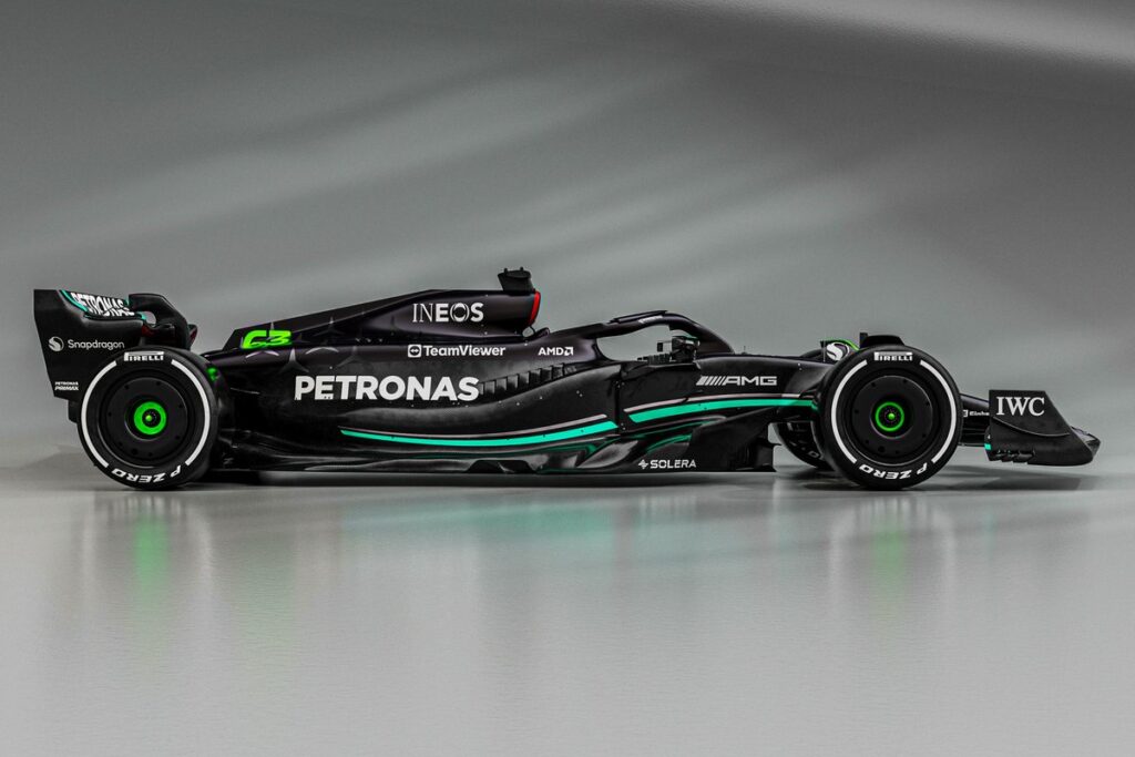F1 W14 Mercedes-AMG Petronas foto 3