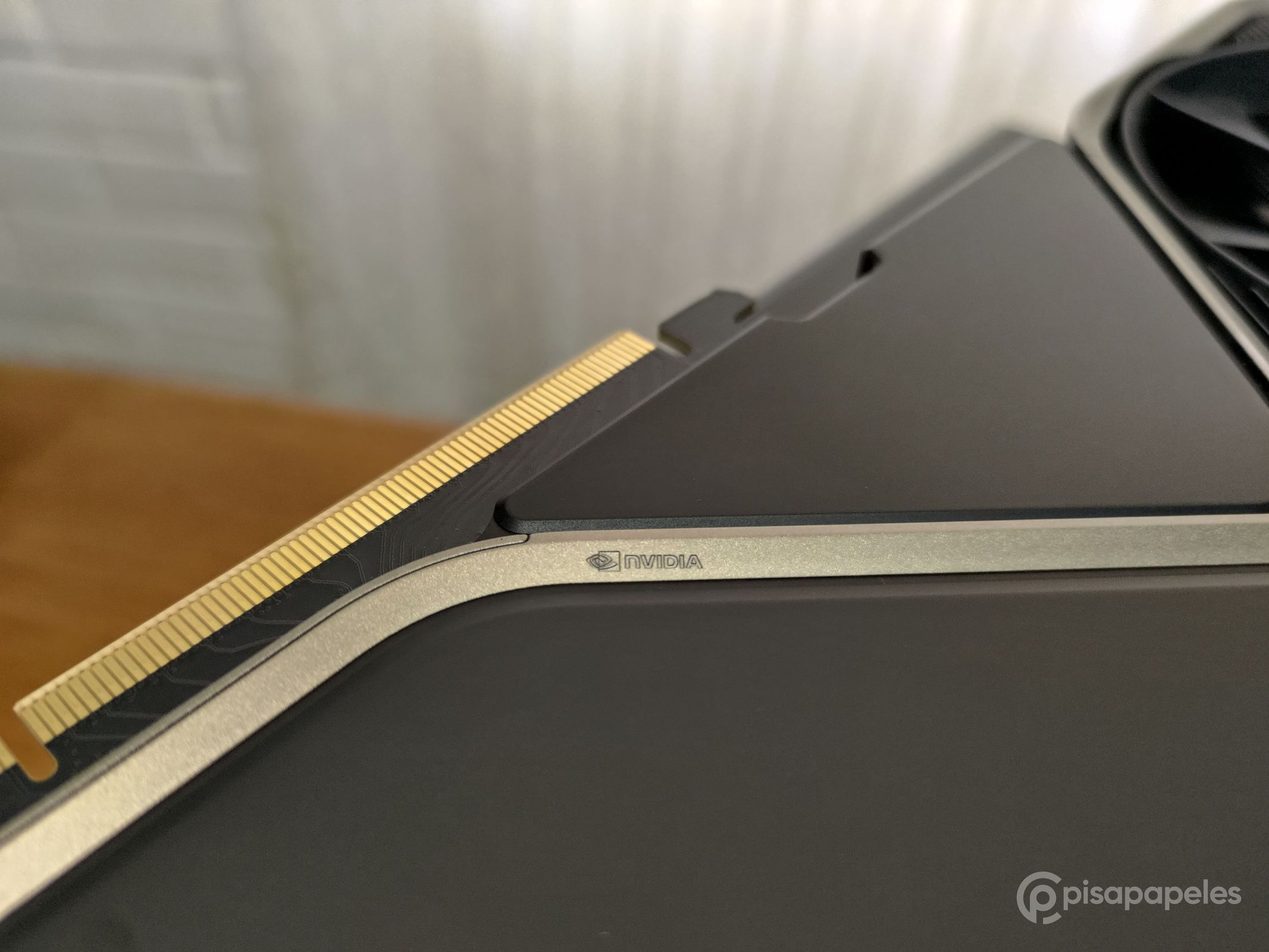 NVIDIA GeForce RTX 4090 FE Pisapapeles foto 04