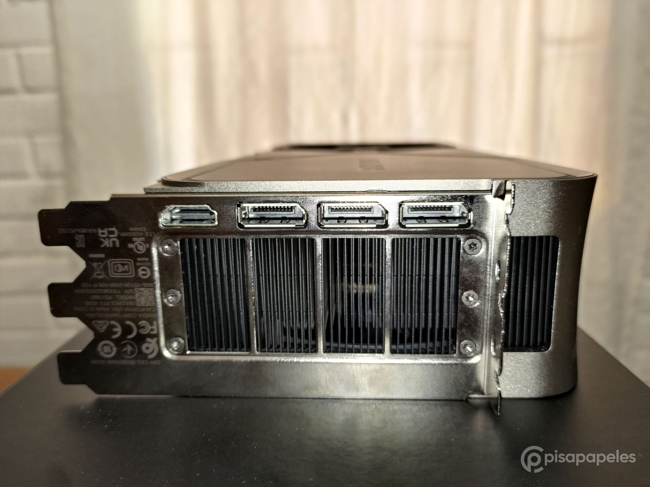 NVIDIA GeForce RTX 4090 FE Pisapapeles foto 05
