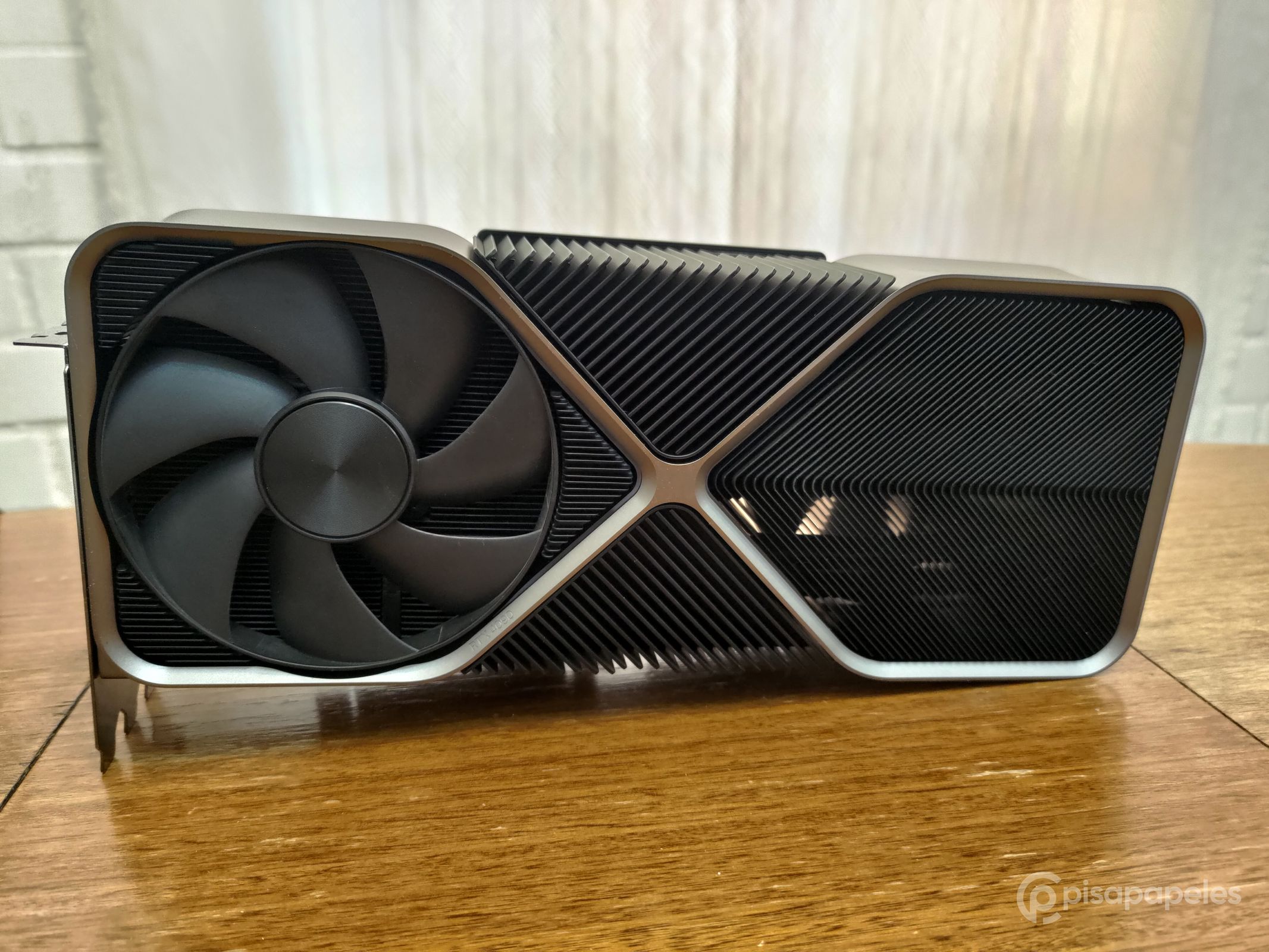 NVIDIA GeForce RTX 4090 FE Pisapapeles foto 15