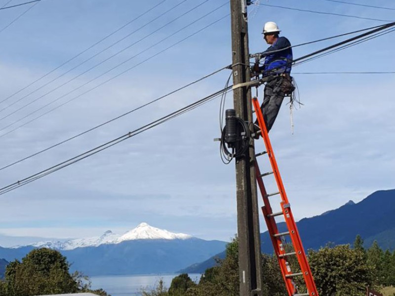 Fibra Óptica Austral para Cochamó, la primera localidad conectada