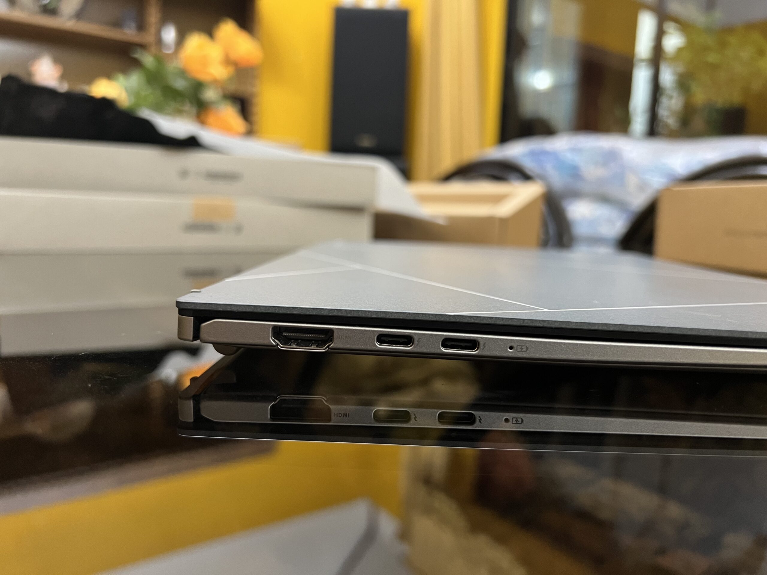 ASUS