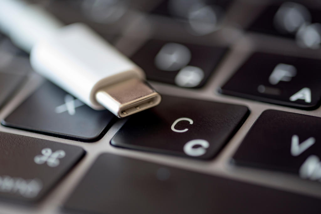 Arabia Saudita mandata que todos los electrónicos usen USB-C a partir de 2025