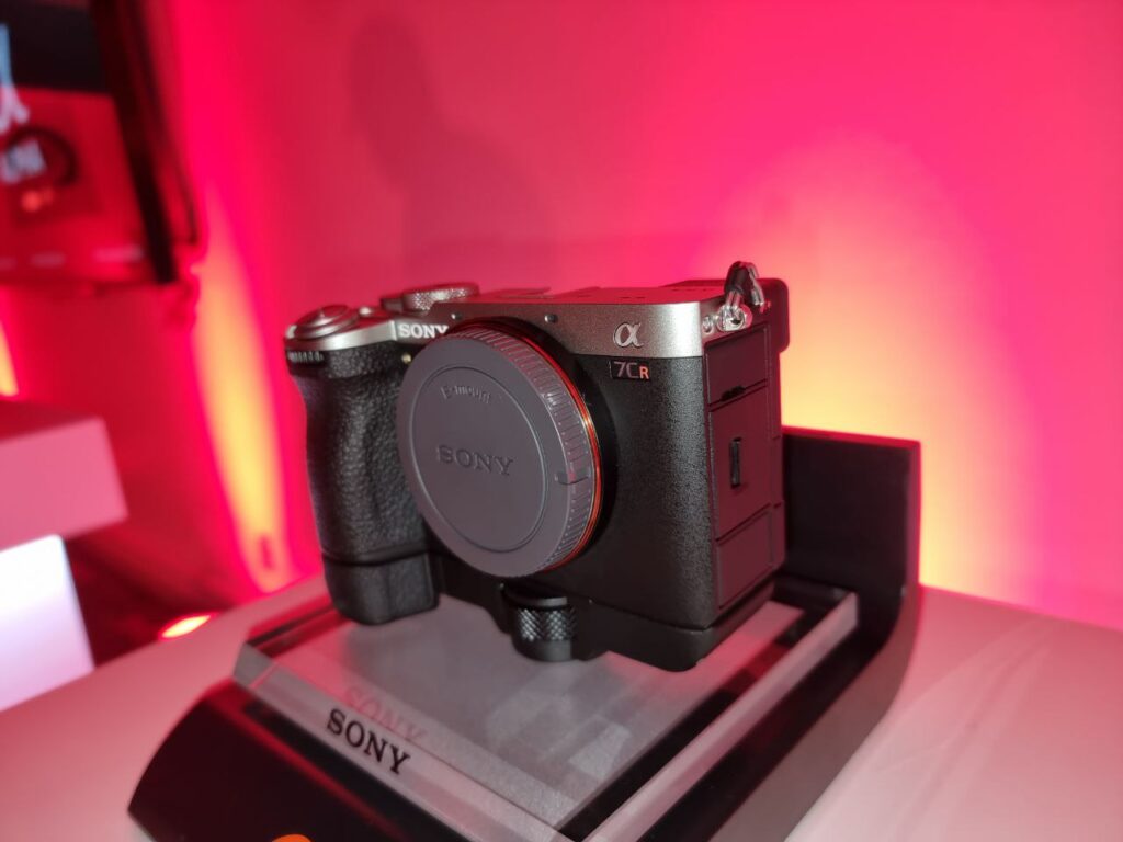 Sony presenta las nuevas cámaras A7C II y A7C R
