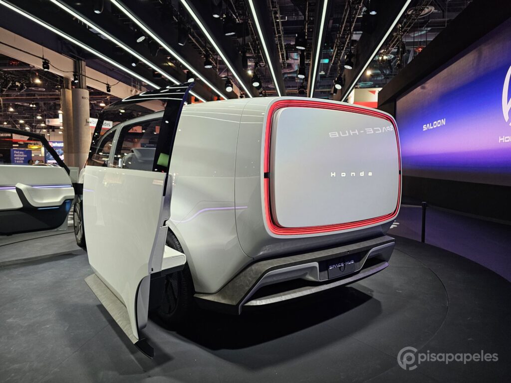 Honda CES 2024 - Pisapapeles 08