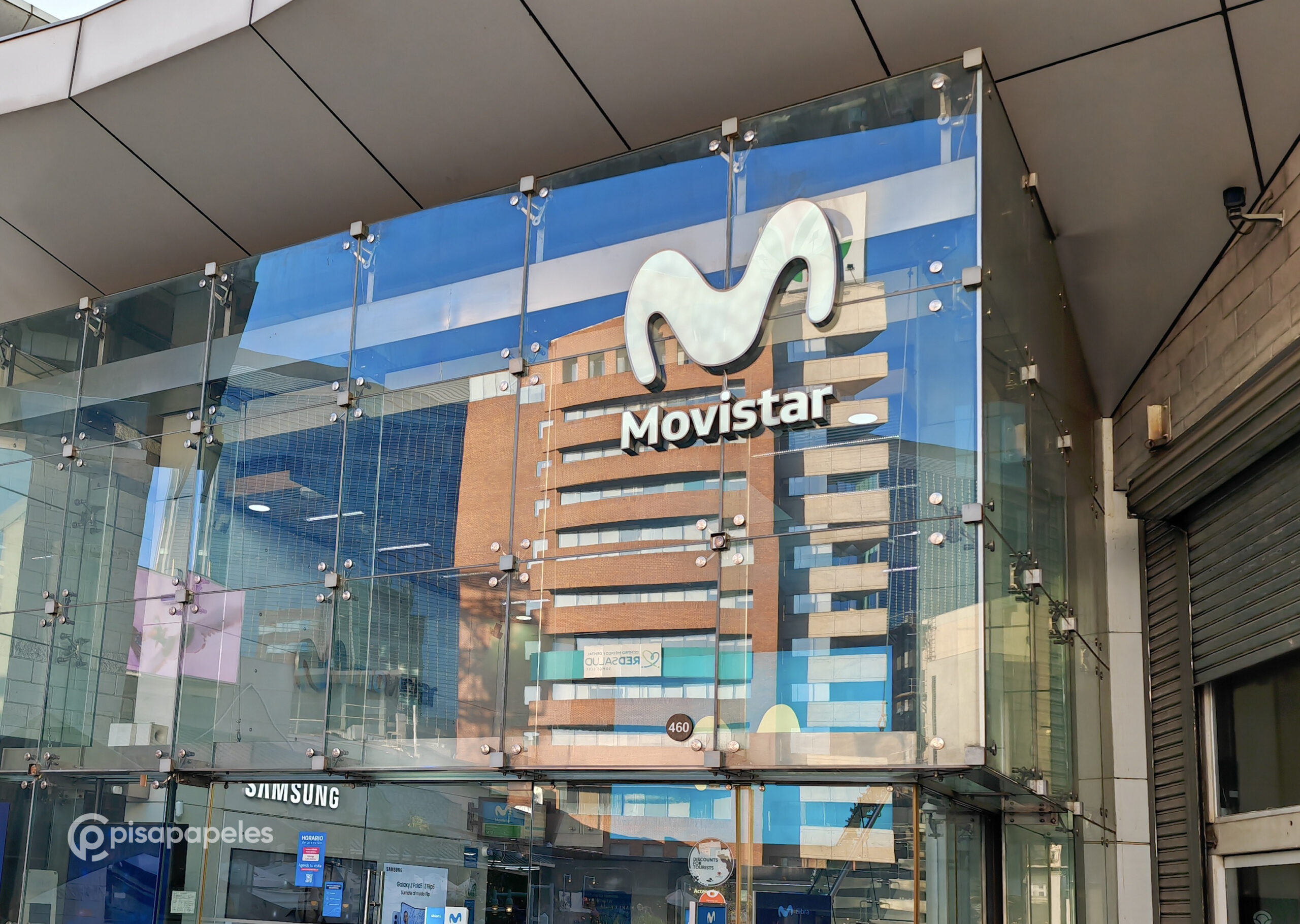 Movistar responde a WOM y lanza planes móviles con precios fijos