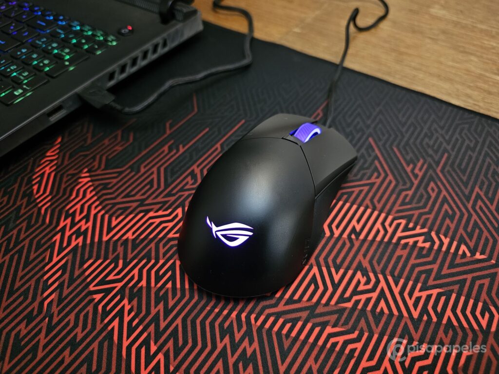 ASUS ROG Strix Scar 18 Pisapapeles 05