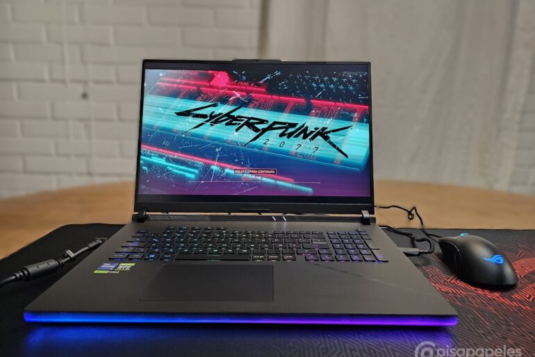 ASUS ROG Strix Scar 18 Pisapapeles 08