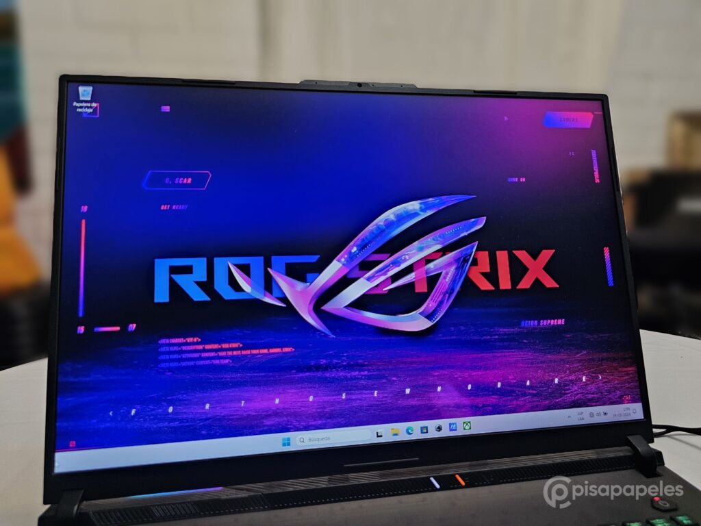 ASUS ROG Strix Scar 18 Pisapapeles 79