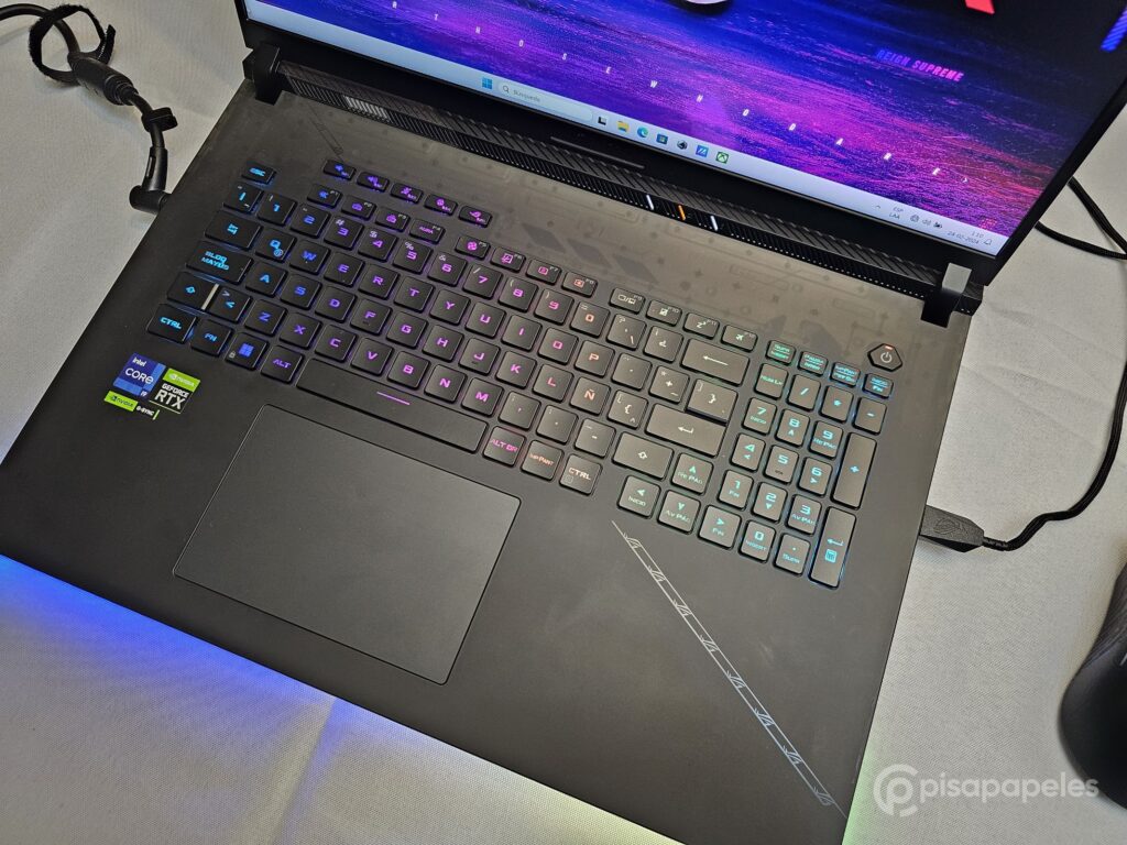 ASUS ROG Strix Scar 18 Pisapapeles 85