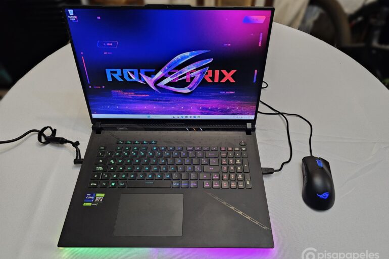 ASUS ROG Strix Scar 18 Pisapapeles 89