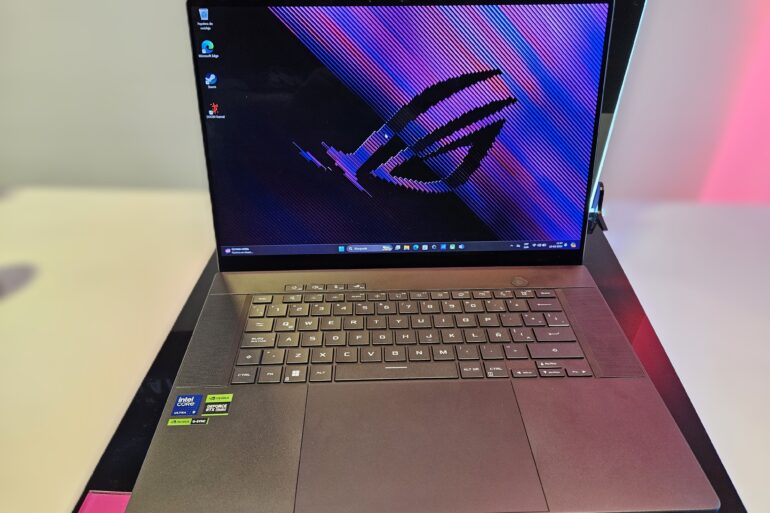 ASUS ROG Zephyrus G16 (2024) foto portada