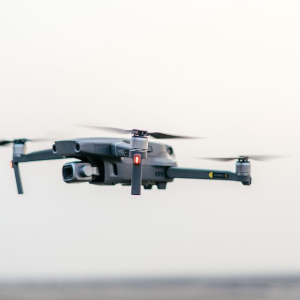 DJI