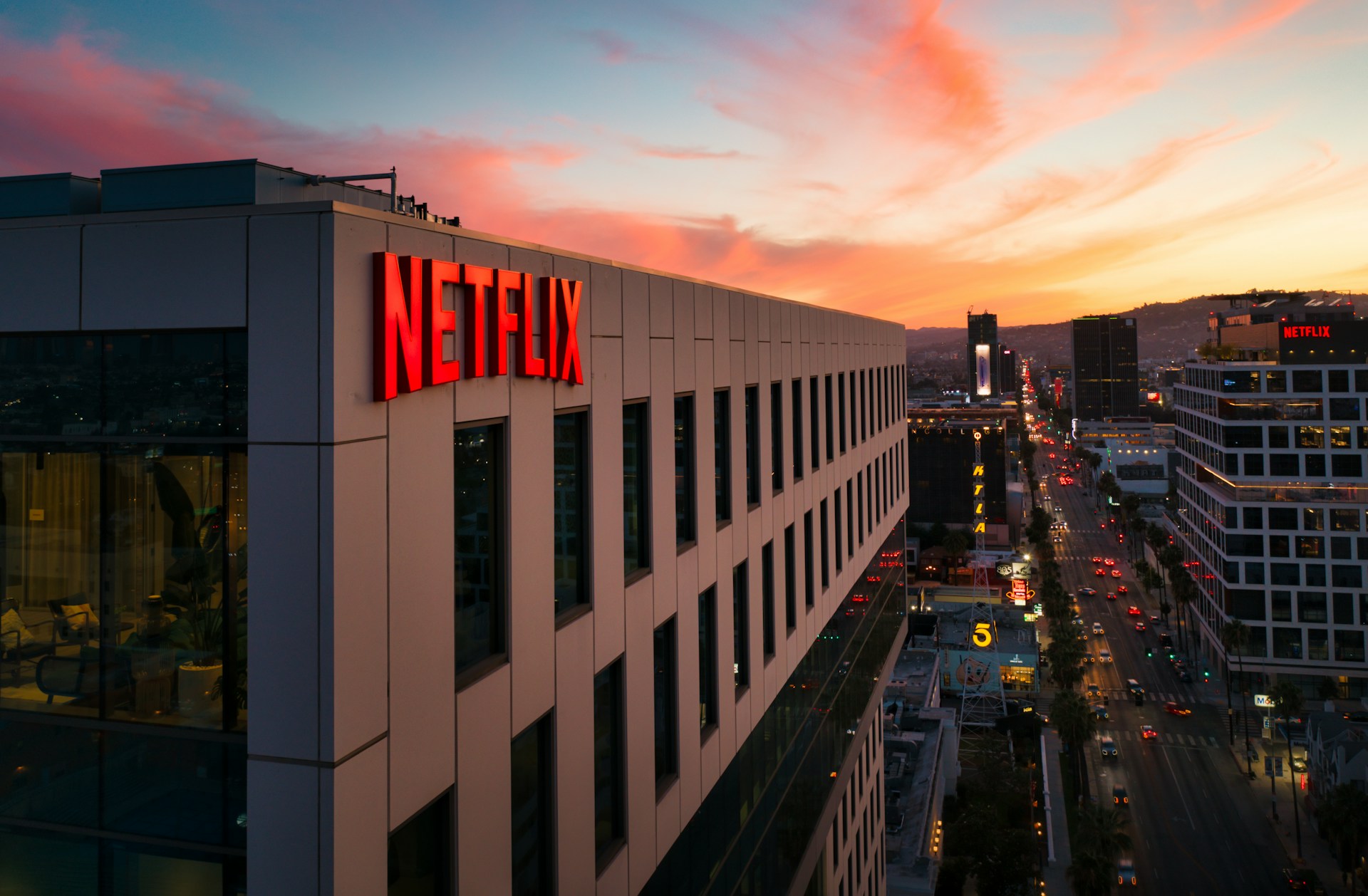 Netflix empieza a retirar su plan más barato sin anuncios