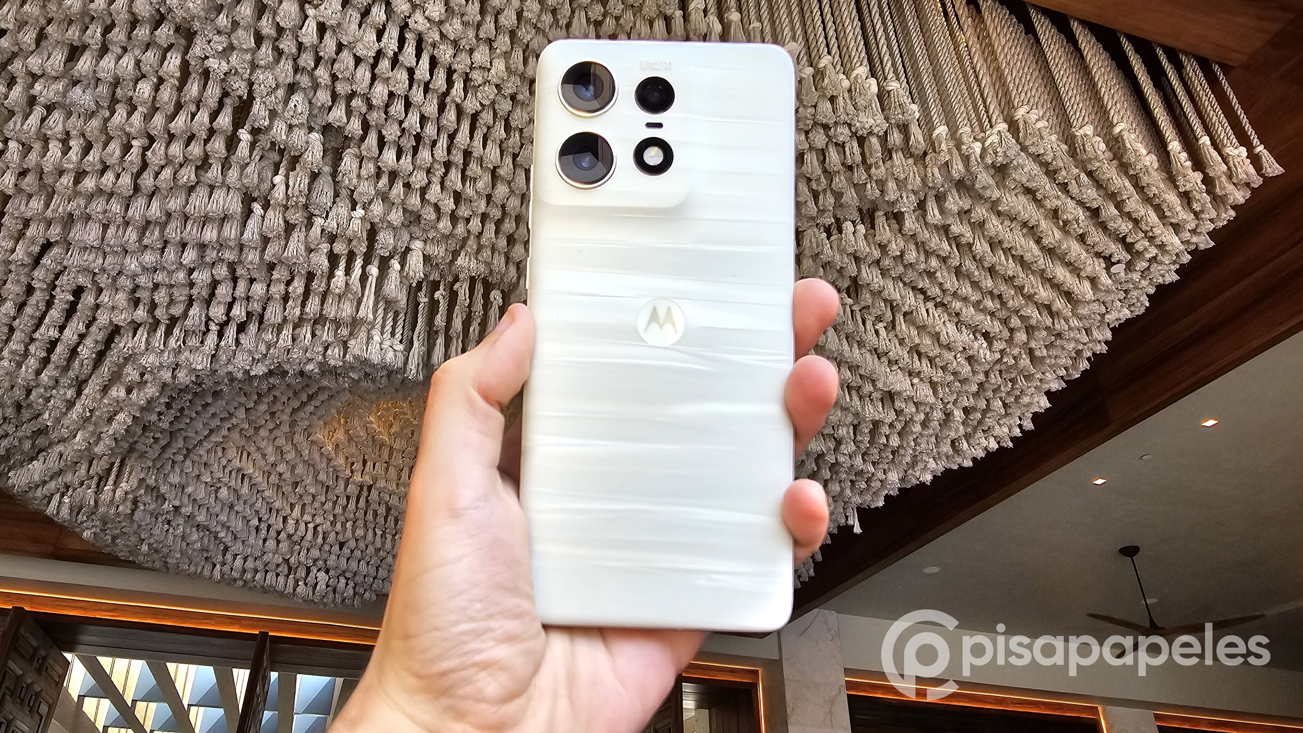 Motorola Edge 50 Pro es presentado oficialmente para Chile y el