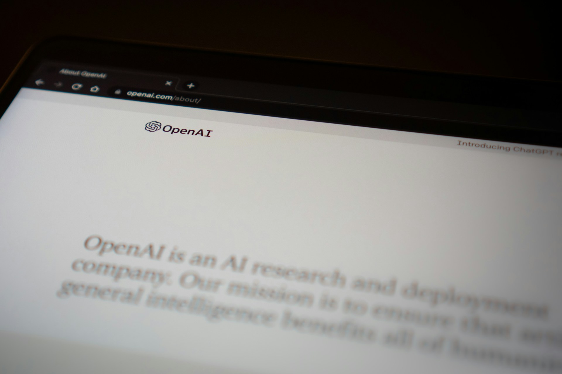 OpenAI firma un acuerdo estratégico con el Financial Times del Reino Unido, incluyendo el uso de contenido