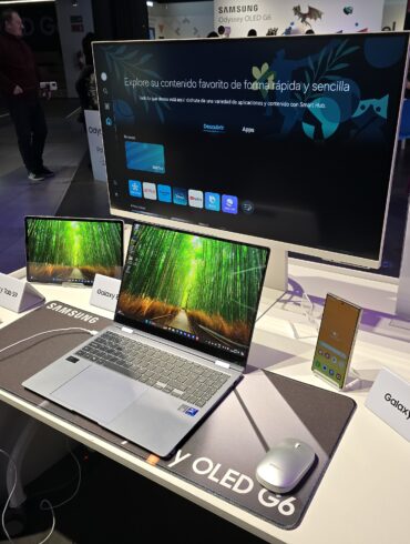 Samsung Smart Monitor M8 foto 1