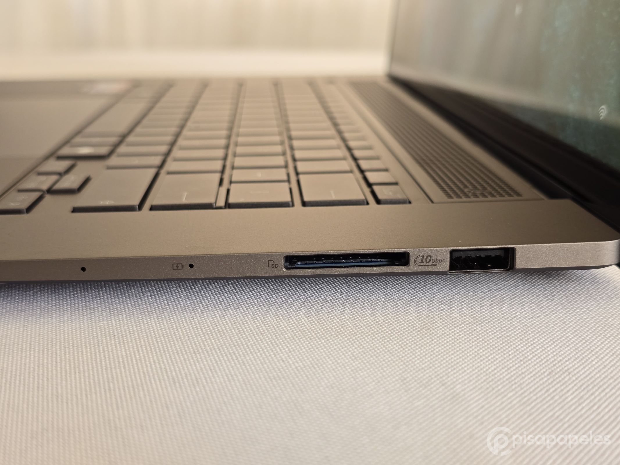 ASUS Zenbook S 16 Pisapapeles foto 27