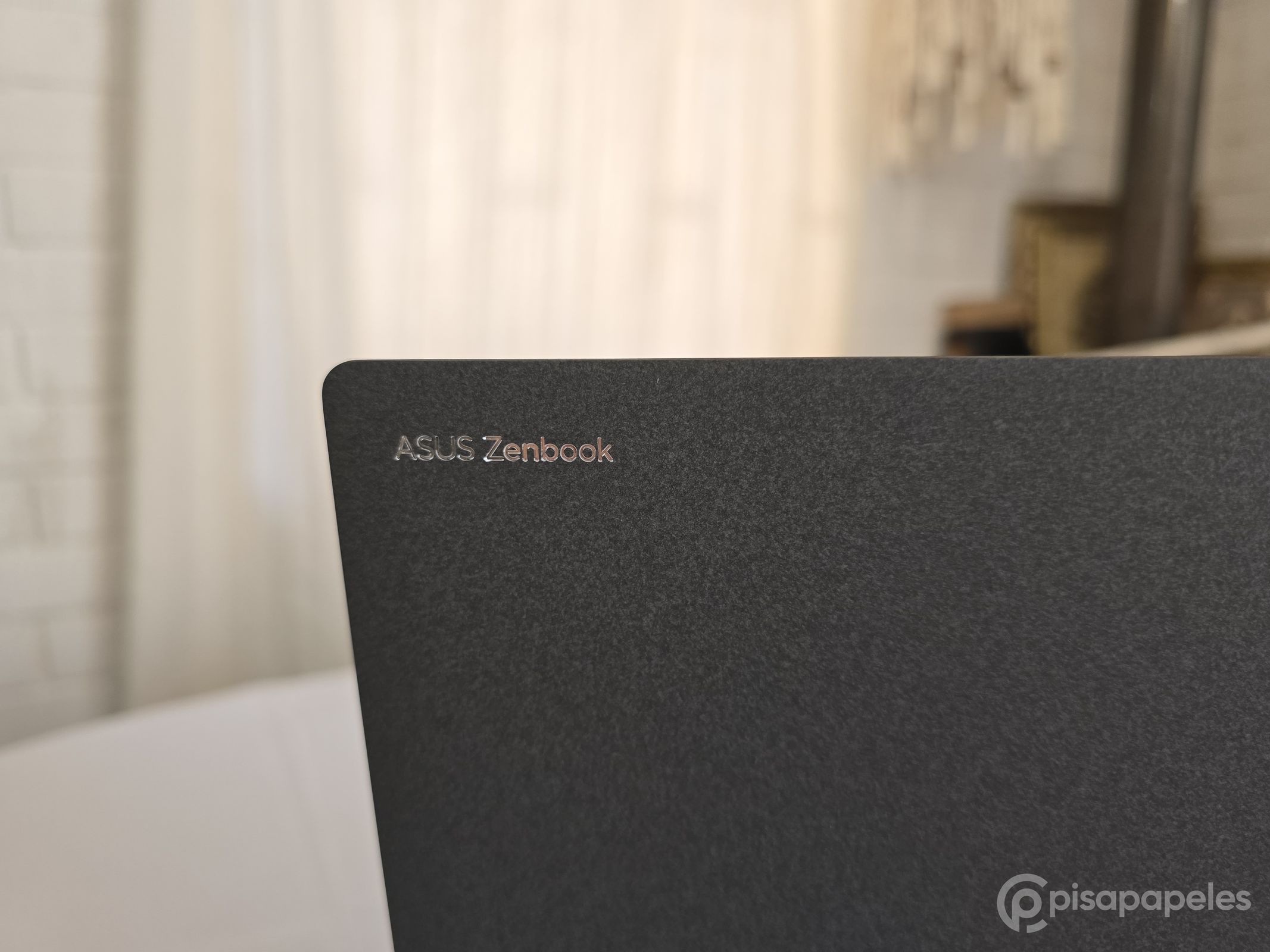 ASUS Zenbook S 16 Pisapapeles foto 30