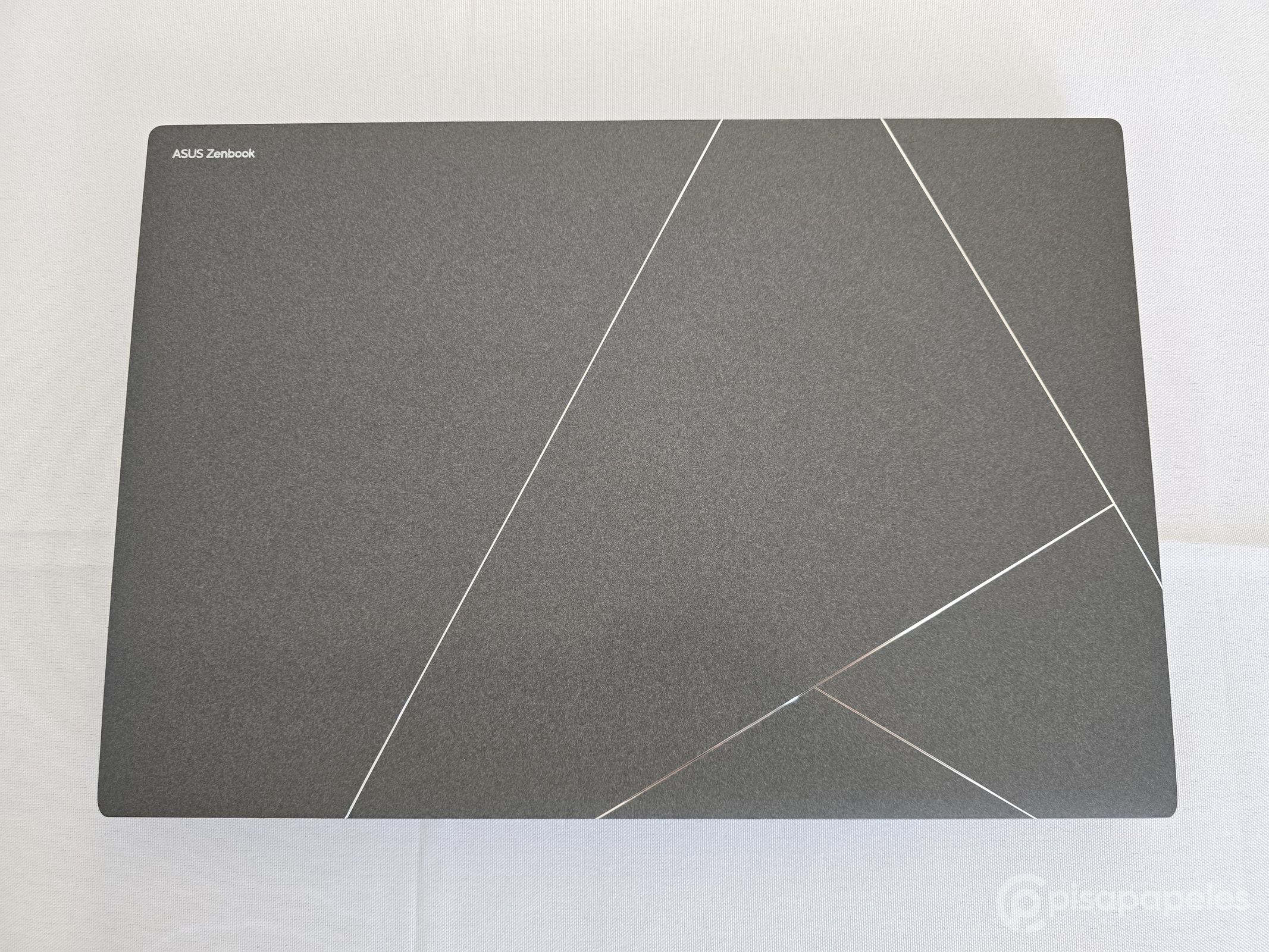 ASUS Zenbook S 16 Pisapapeles foto 31