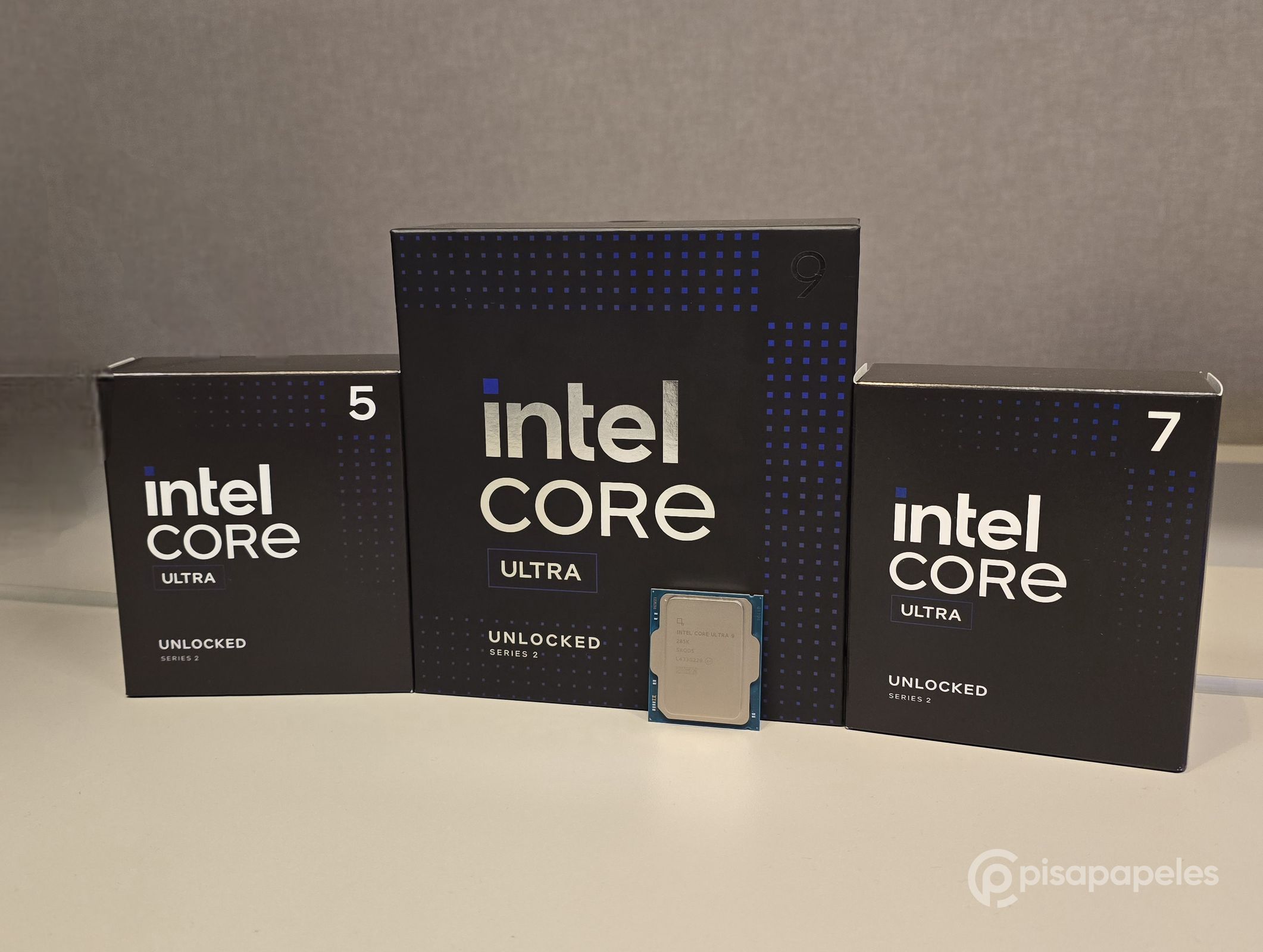 Intel Core Ultra 200S - Pisapapeles 01