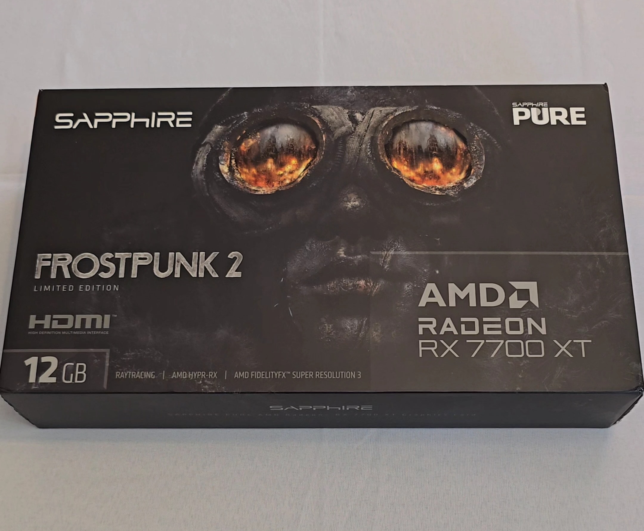 Sapphire AMD RX 7700 XT edición Frostpunk 2 foto portada